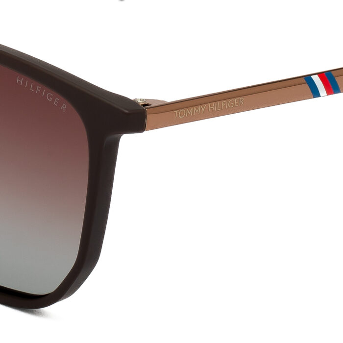 Tommy Hilfiger sunglasses with square frame and gradient brown polarized lenses
