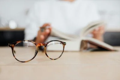 نظارة مناسبة لحمايه العين من الشمس-سمارت أوبتكس